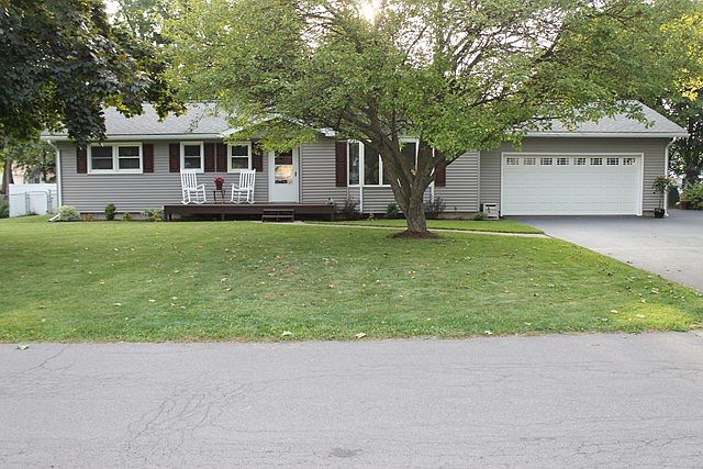 1st image of 205 Oriole Dr