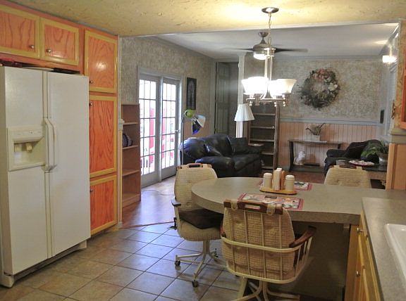 3rd image of 6229 Fort Worth Ave