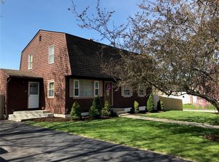 17 Rotary Dr, West Warwick, RI 02893