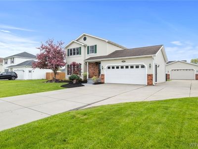2630 Ferchen St, Niagara Falls, NY, 14304