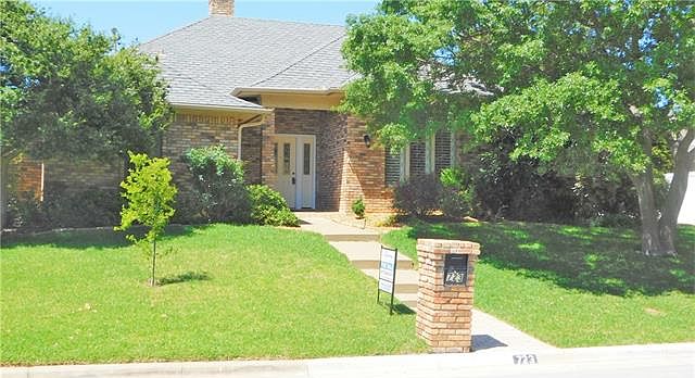 1st image of 723 Hillview Dr