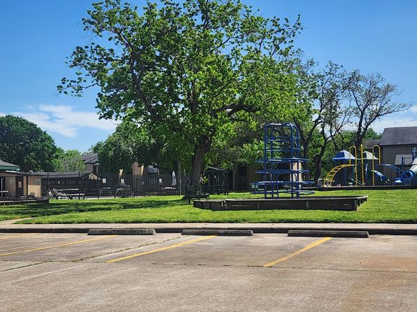 Twin Oaks Apts, 3222 Pasadena Blvd, Pasadena, TX 77503