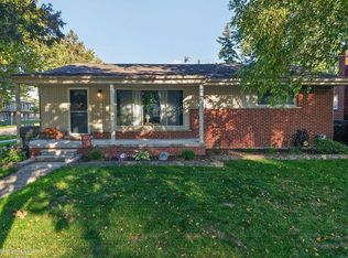 5696 Hartlein Dr, Warren, MI 48092