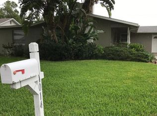1014 Connecticut Rd, Tarpon Springs, FL 34689