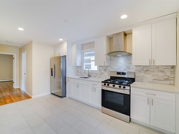 5th image of 51 Magnolia Ave #2