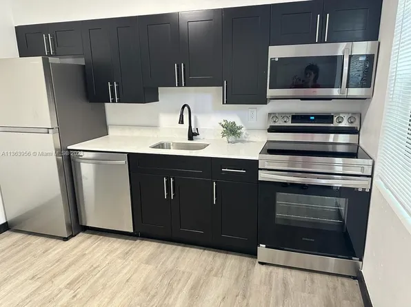 725 NW 1st Ct #1-2, Hallandale, FL 33009