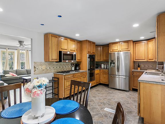 kitchen + dinning area