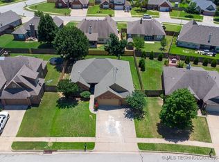 1713 W Austin St, Broken Arrow, OK 74011