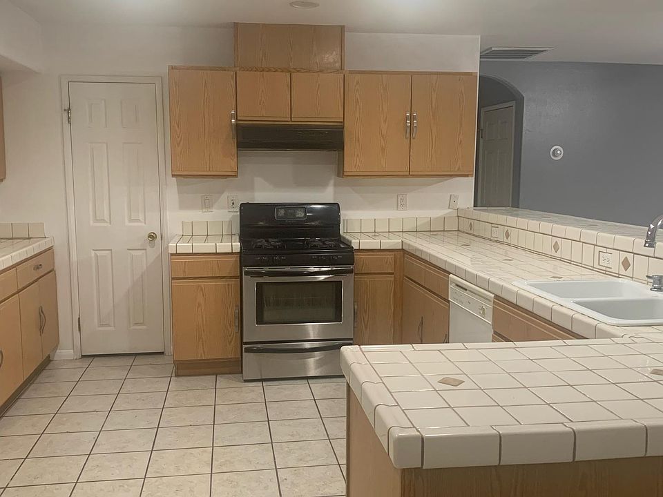 2nd image of 29775 Avenida La Paz #C