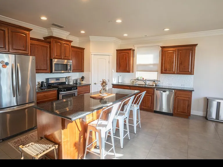 542 El Mango Dr — Photo 5