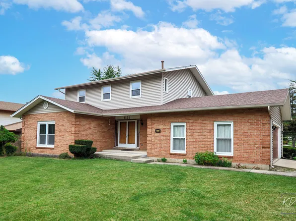 621 N Pinecrest Rd, Bolingbrook, IL 60440