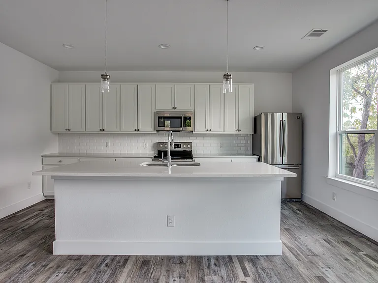 3218 Forest Park Blvd — Photo 11