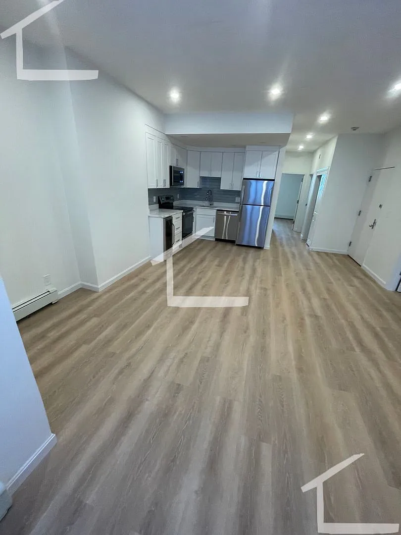 Nice 3 bed in South End — Photo 2