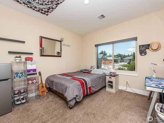5th image of 10 Perch Drive