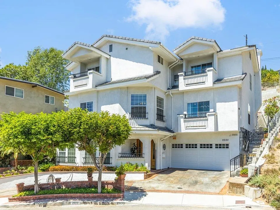 2033 Barnett Way #2