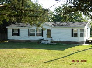 1604 Country Club Rd, Winfield, KS 67156