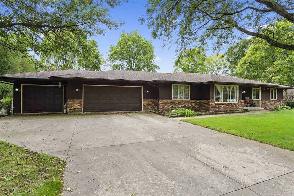 3711 Golden Prairie Ave photo 1
