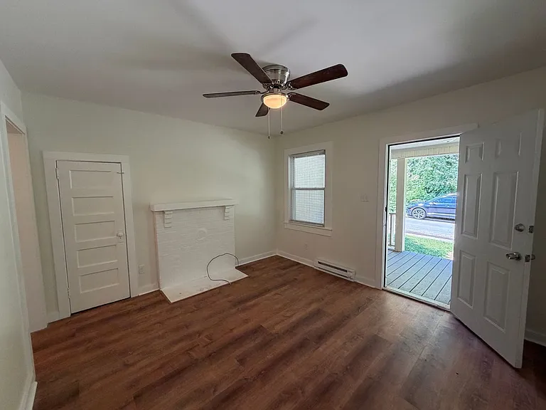 209 Dennis St — Photo 5