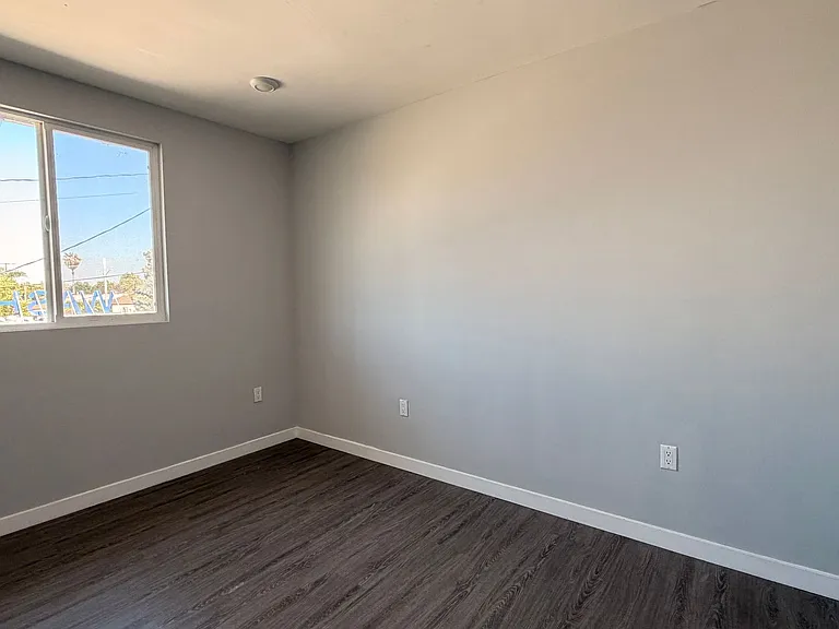 3920 Hillcrest Dr — Photo 12