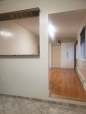 4th image of 246 Newman Ave