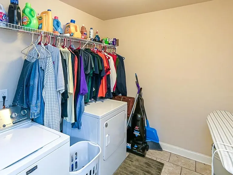 7102 Sutter Ct — Photo 19