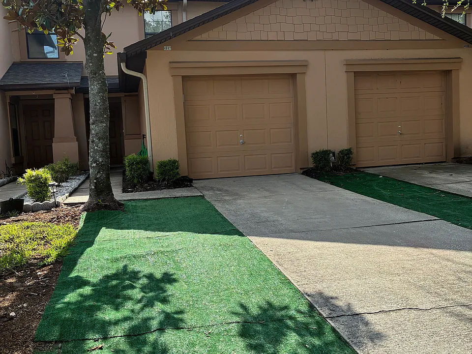 4692 Playschool Dr