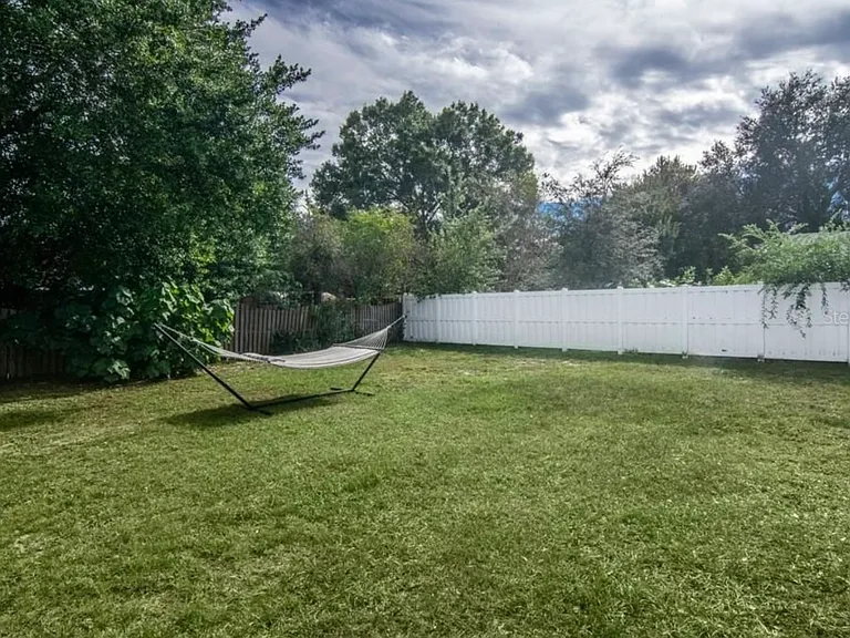 11745 N Blvd — Photo 24