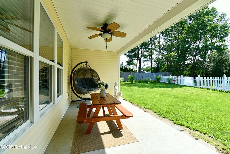 4th image of 10 Slatestone Drive