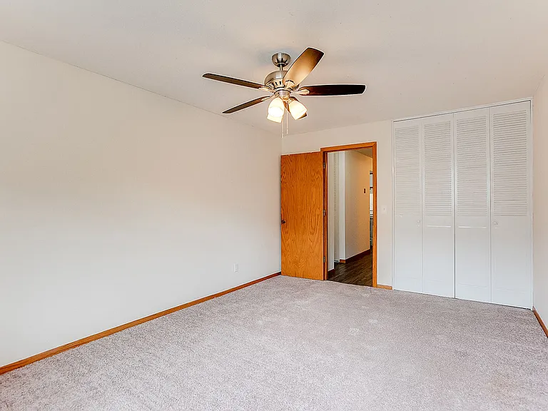 2435 Pillsbury Ave. S. — Photo 14