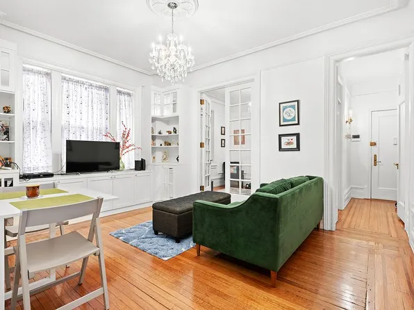 306 W 100th St APT 36, Manhattan, NY 10025