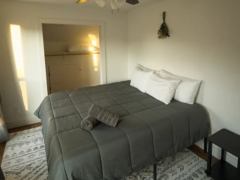 612 N Madison Ave — Photo 14