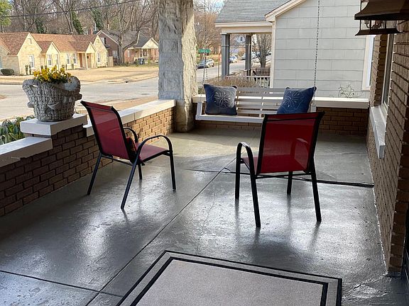 Huge front porch with swing.