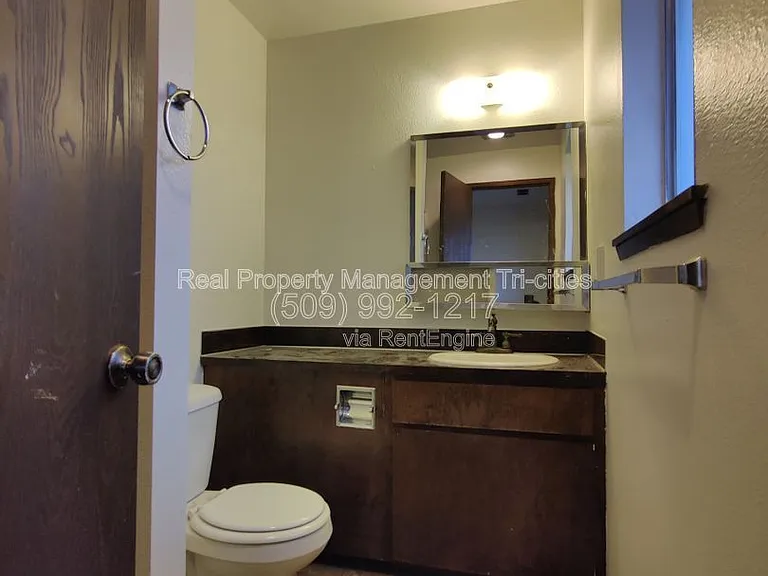 1816 W 21st Ave #C — Photo 7