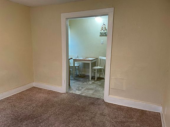 4th image of 624 Knox Ct APT 2