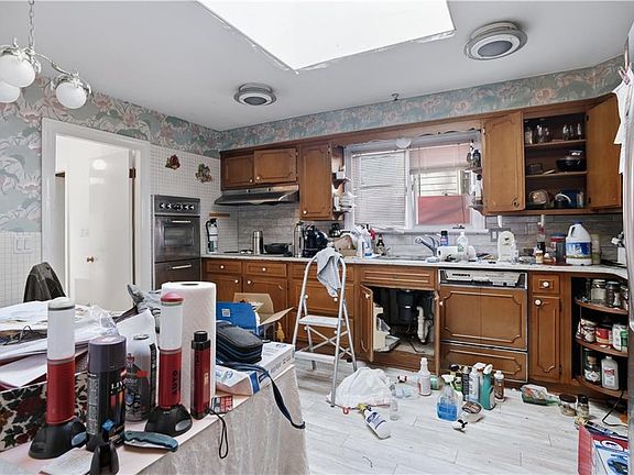 2nd image of 66 Edgehill Rd