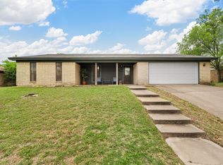 236 Laredo Dr, Hewitt, TX 76643
