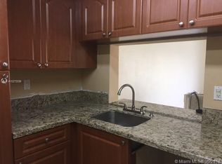 9611 SW 77th Ave, Miami, FL 33156