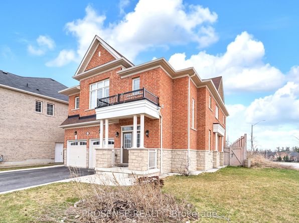 2 Timbercove Rd, Brampton, ON L6Y 0W9
