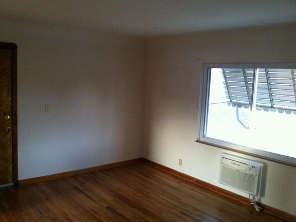 5th image of 16909 Albers Ave
