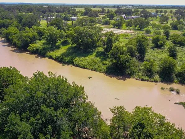 410 County Road 433, Mullin, TX 76864