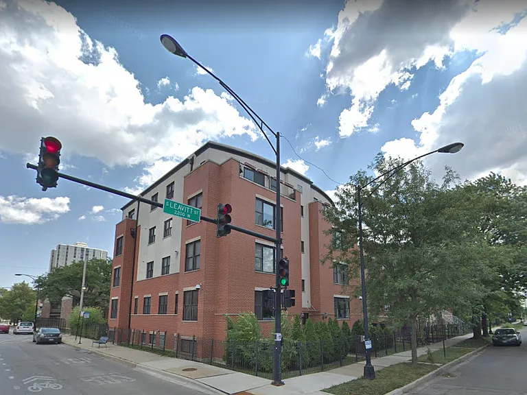 301 S Leavitt St #2N — Photo 1