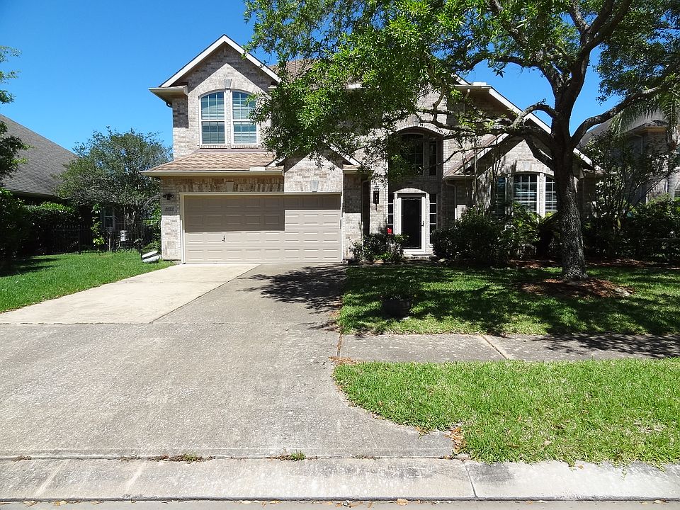 1st image of 4019 Crystal Lake Cir S