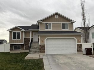 2103 N 925 W, Pleasant View, UT 84404