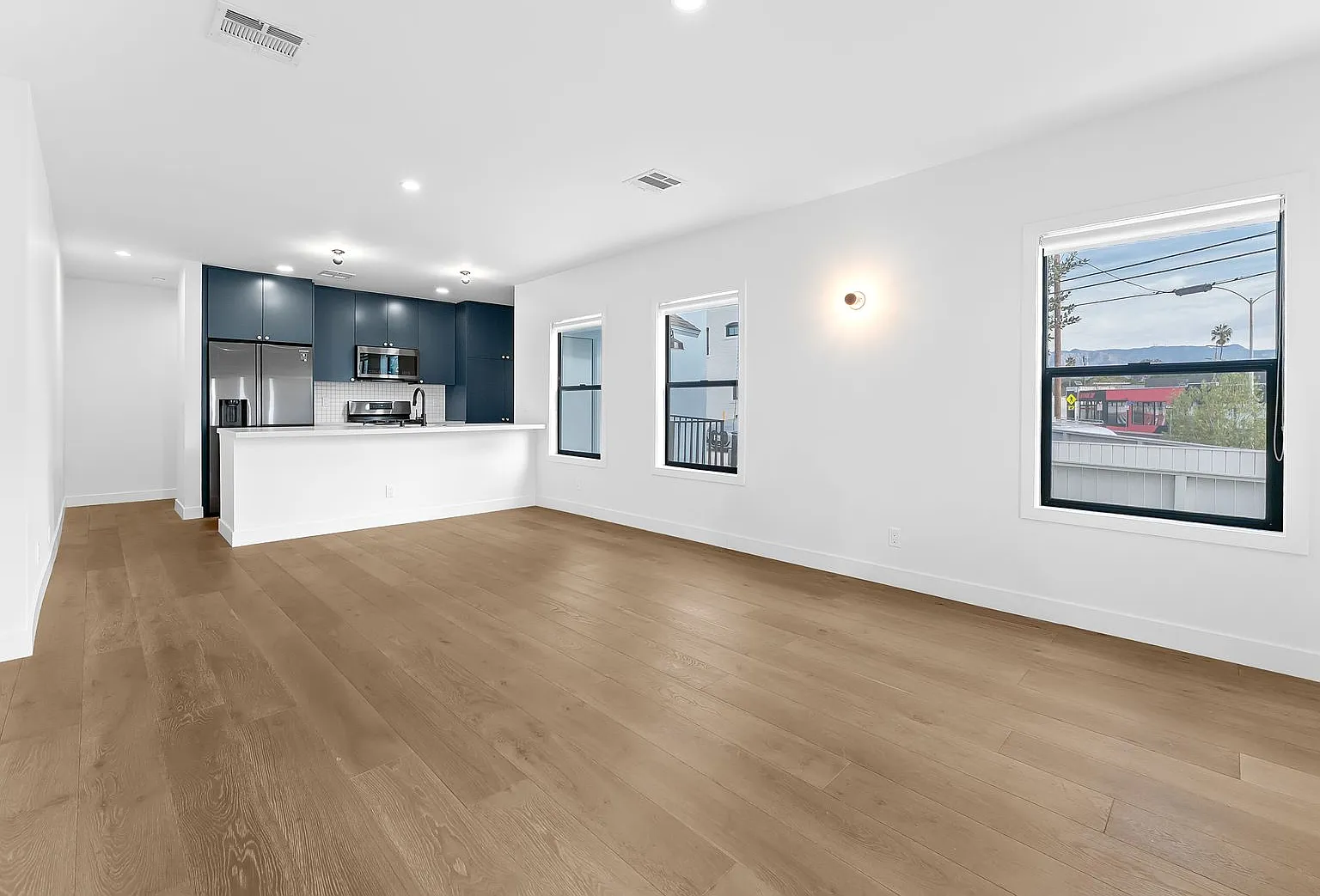 Beautiful Glassell Park Apartment! — Photo 1
