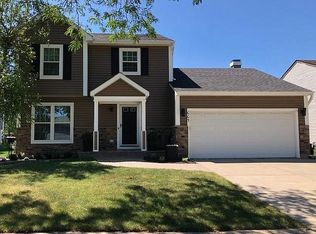 664 Cutter Ln, Elk Grove Village, IL 60007