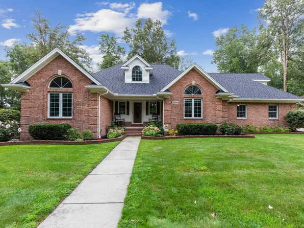 35544 Diane Ln, Richmond, MI 48062