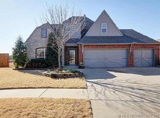 14104 E 90th St, Owasso, OK 74055