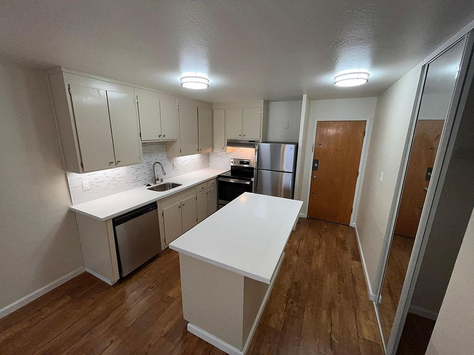 1st image of 456 Wayne Ave #307