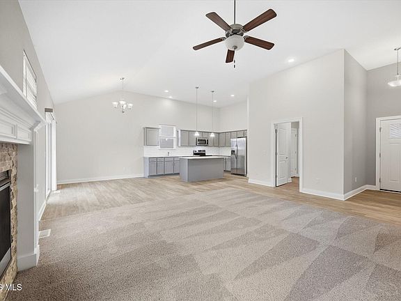 4th image of 3631 N McCord Rd