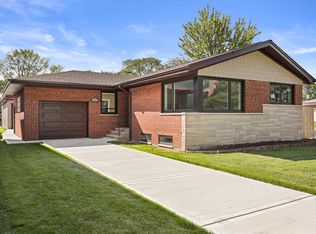 7166 N Ozark Ave, Chicago, IL